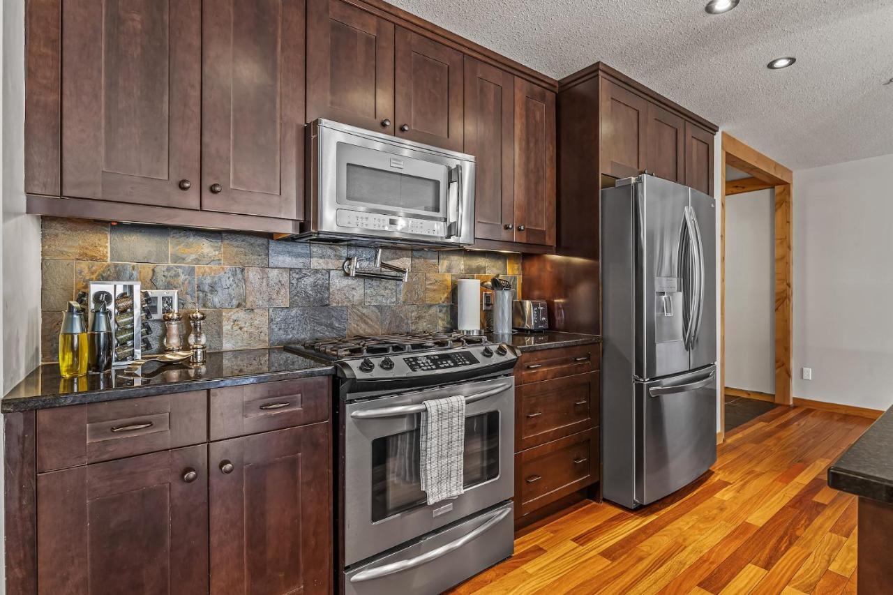 3 Bedroom Condo By Canadian Rockies Vacation Rentals Canmore Esterno foto