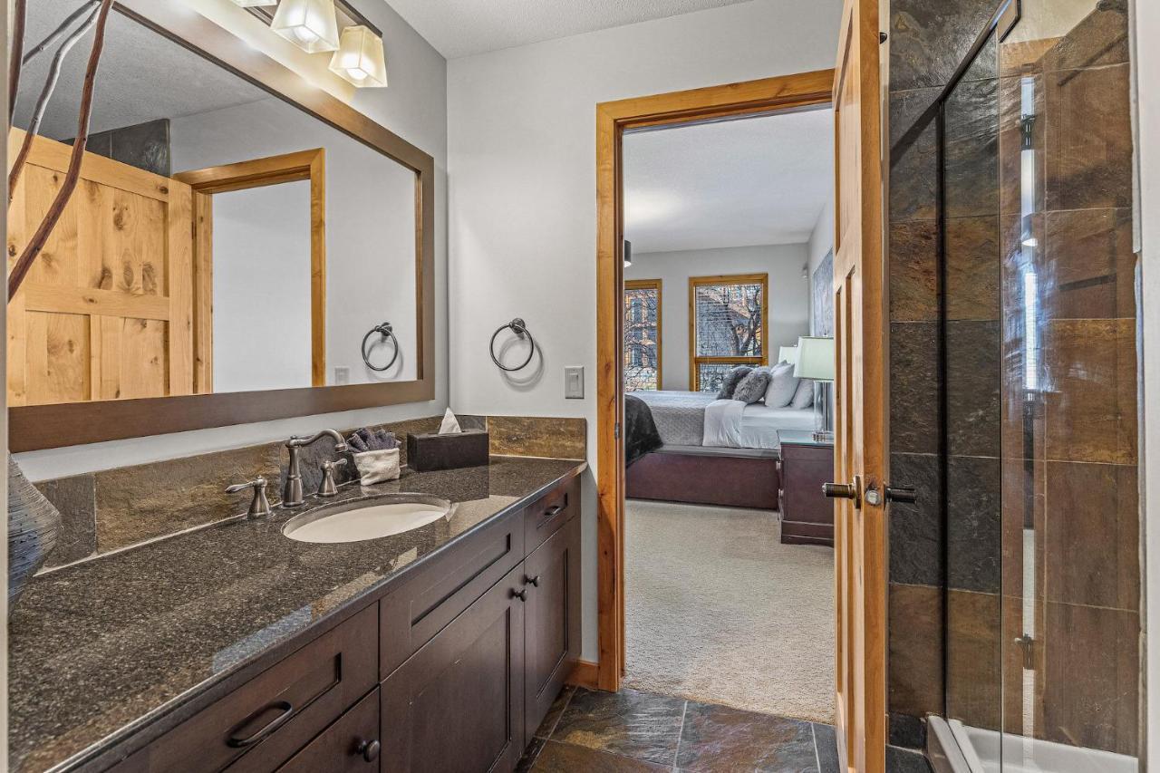 3 Bedroom Condo By Canadian Rockies Vacation Rentals Canmore Esterno foto