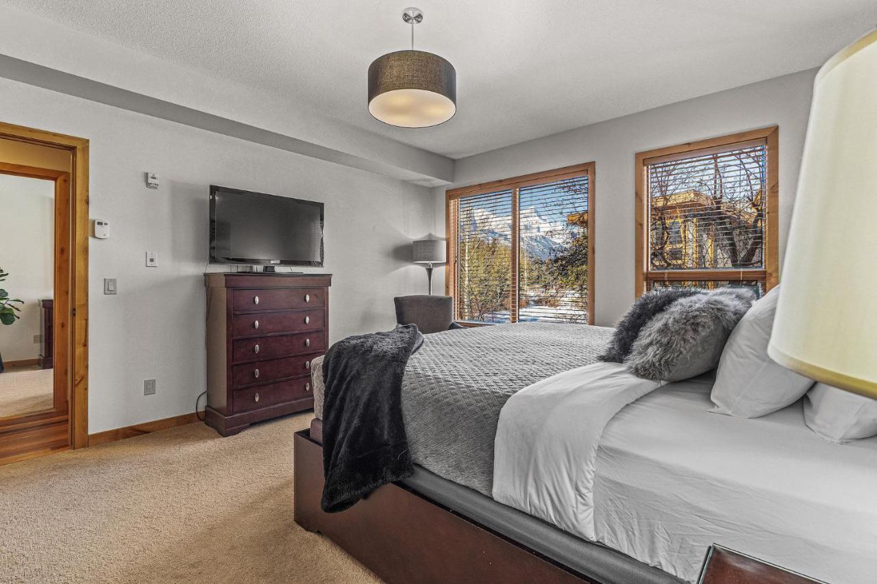 3 Bedroom Condo By Canadian Rockies Vacation Rentals Canmore Esterno foto