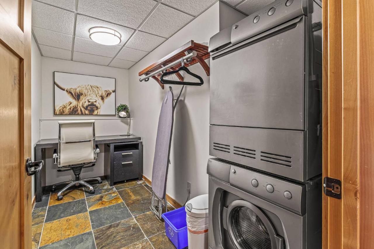3 Bedroom Condo By Canadian Rockies Vacation Rentals Canmore Esterno foto